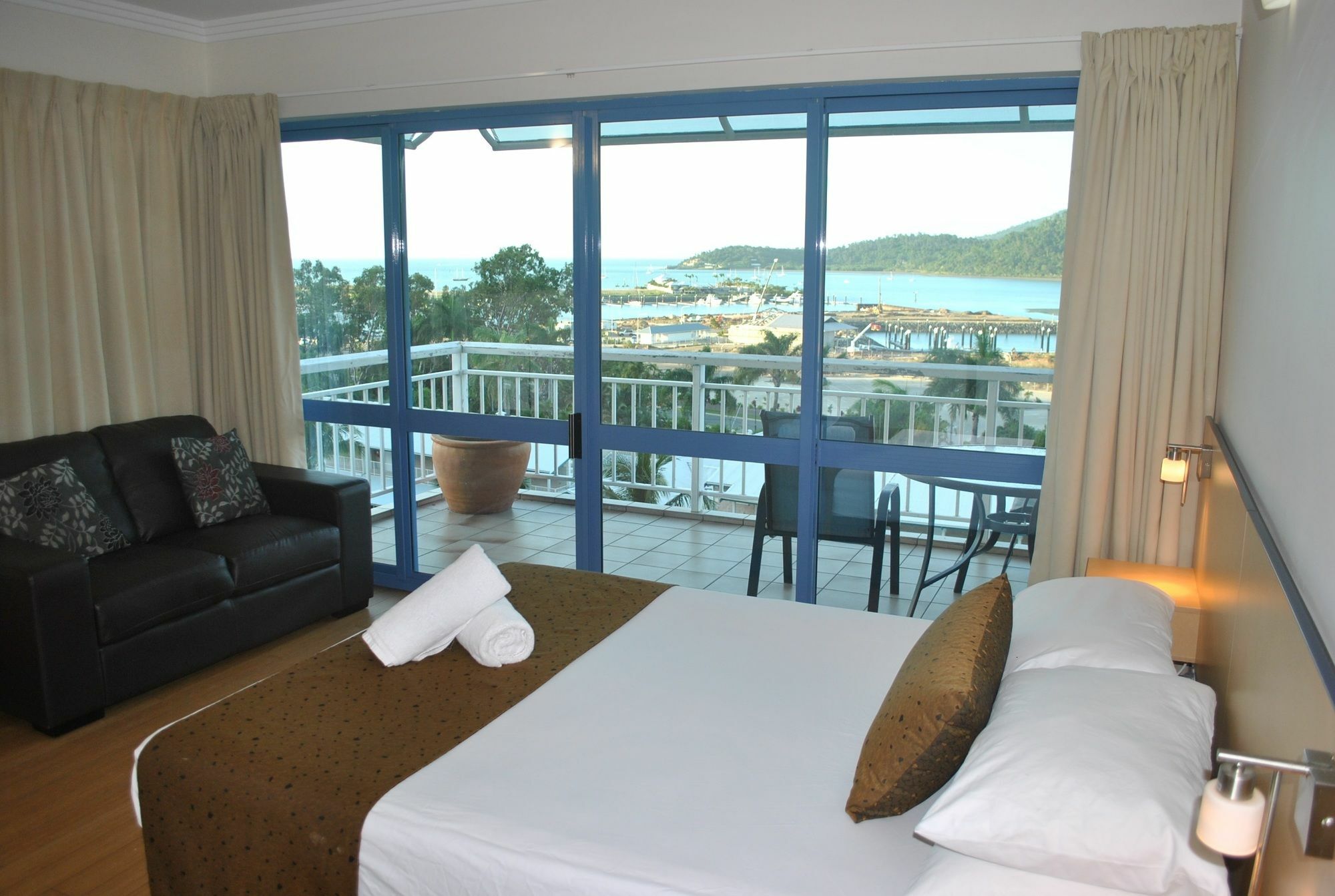 Coral Sea Vista Apartments Airlie Beach Exterior foto